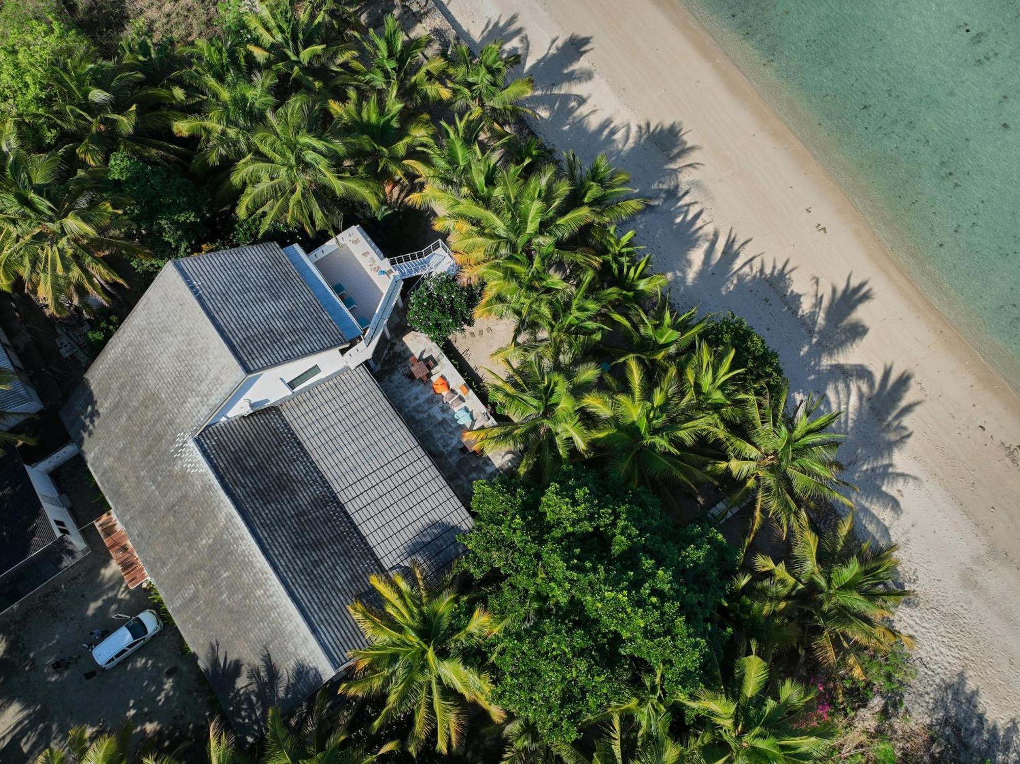 Myamo Beach Lodge Jereweh Bagian luar foto
